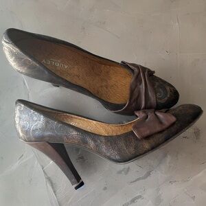 Brown Patterned Leather Bow Heels